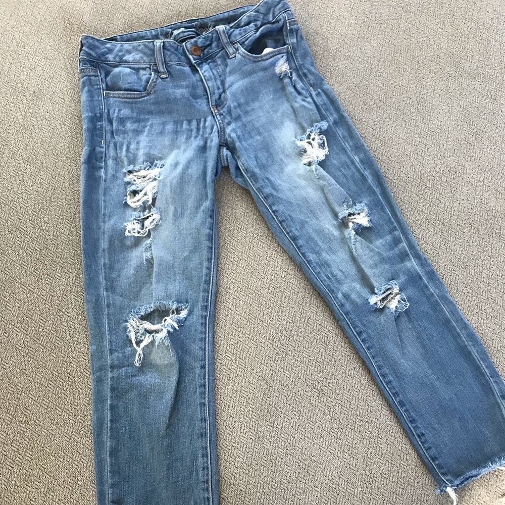 American Eagle Capri Jeggings sz 8 distressed